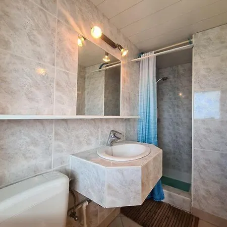 Rustig In Groene Omgeving Nabij Zee, Met Terras - Park Atlantis Appartamento